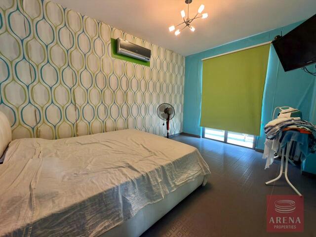 detachedHouse-6a71b907c1b93.jpg