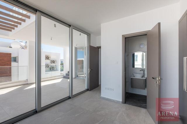 detachedHouse-6a7c25a60396b.jpg
