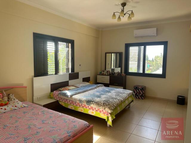 detachedHouse-19-3-bed-villa-inFrenaros-7948.jpg