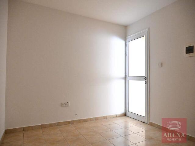 Modern 3-Bedroom House In Oroklini – photo 8