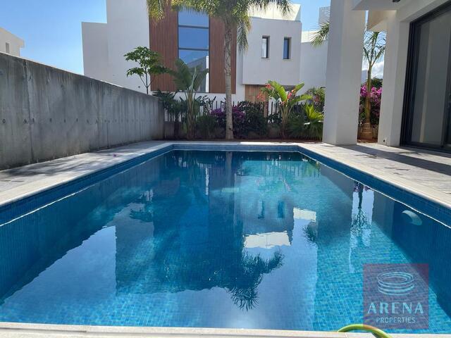 detachedHouse-6-3-BED-NEW-VILLA-IN-AYIA-TRIADA-6518.jpeg