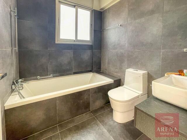 5 Bedrooms Villa in Protaras – photo 28