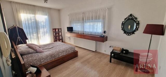 bungalow-69c1537aaabac.jpg