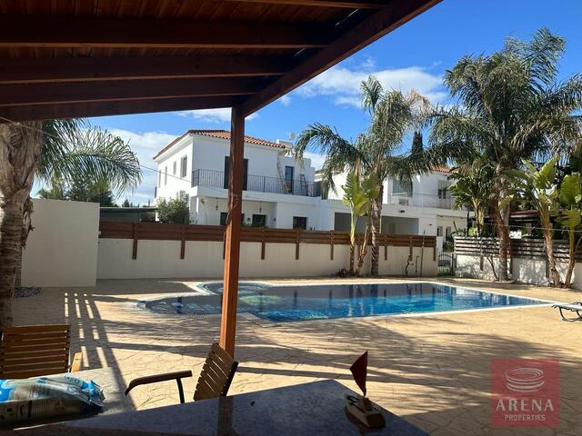 detachedHouse-4-3-bed-villa-inFrenaros-7948.jpg