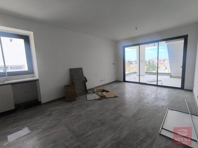 penthouse-6a3a5eb7d4821-3.jpg