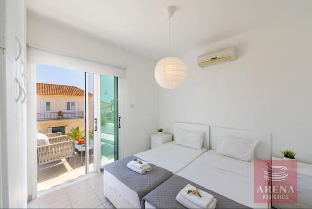 detachedHouse-19-4-BED-VILLA-AYIA-THEKLA-5190.jpg