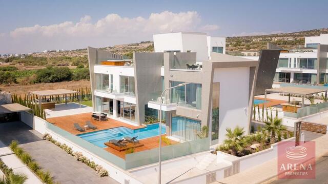 Villa in Ayia Napa for Sale – photo 3