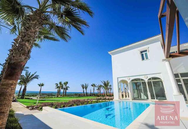 5 Bed Villa in Pervolia – photo 4