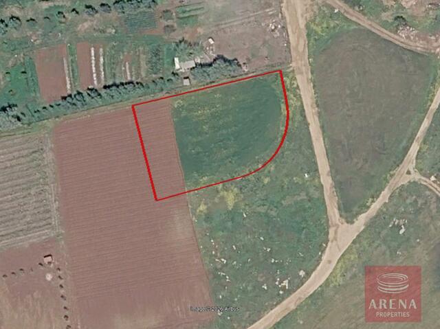 land-6a182a09cbcff-2.jpg