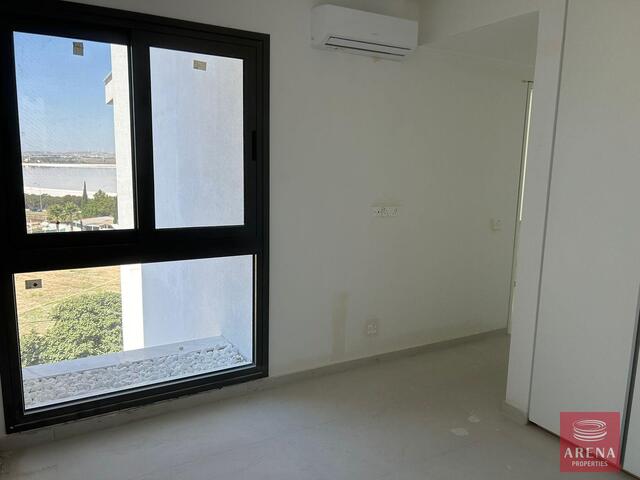 apartment-11-apts-in-makenzy-8255.jpg