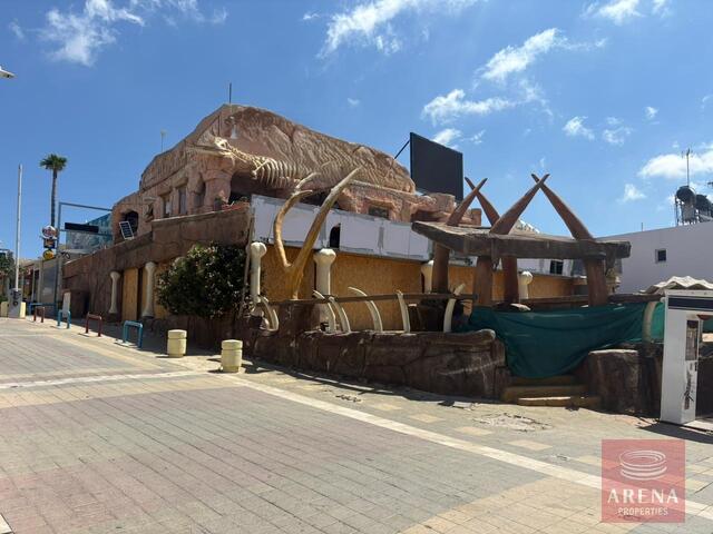 realEstateForBusiness-6a33e8a9b8b80-4.jpg