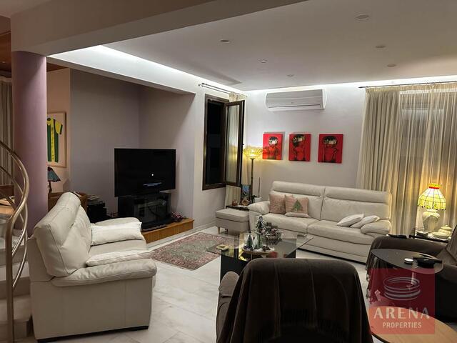 detachedHouse-13-4-BED-VILLA-IN-LARNACA-8978.jpg
