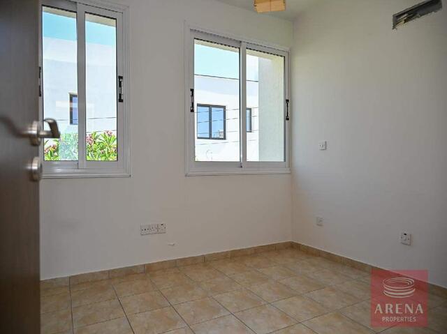 Modern 3-Bedroom House In Oroklini – photo 9