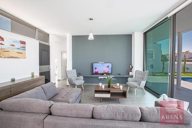 detachedHouse-10-villa-ayia-napa-5282.jpg