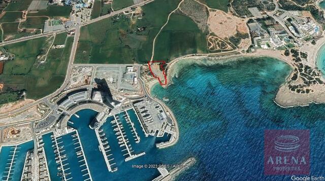 Seafront Plot for sale – photo 1