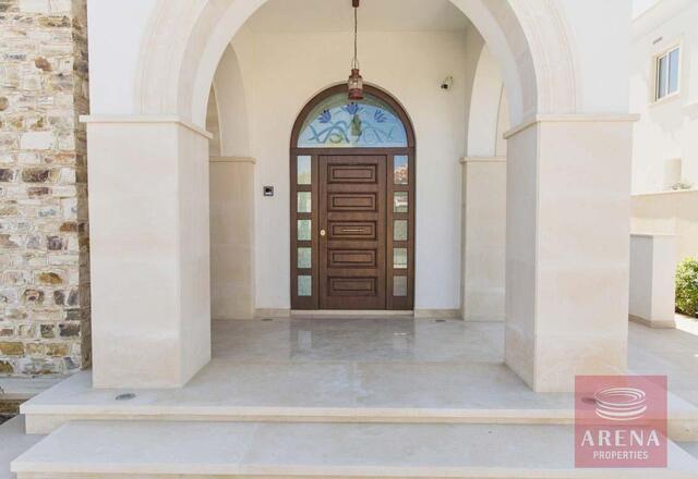 detachedHouse-15-6-BED-VILLA-IN-PERVOLIA-6867-1.jpg