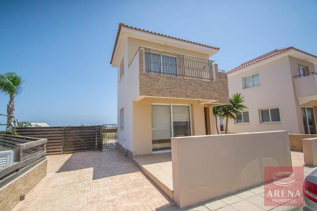 detachedHouse-1-villa-paralimni-4403.jpeg