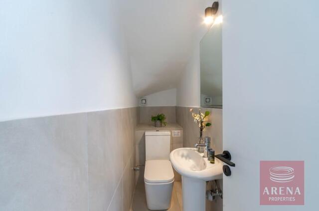 detachedHouse-25-4-BED-VILLA-AYIA-THEKLA-5190.jpg