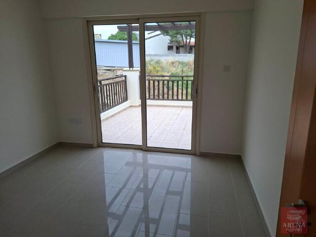 2 Bedroom apartment in Tersefanou – photo 7