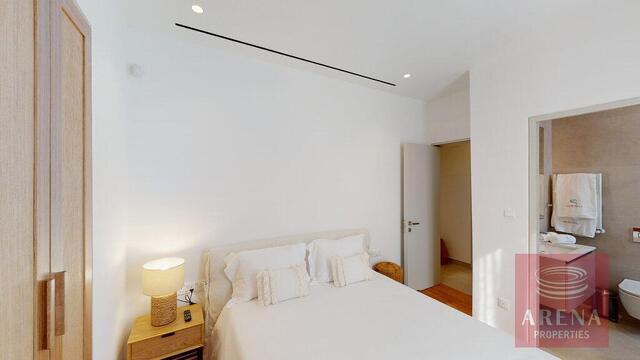 detachedHouse-13-4-BED-VILLA-IN-CAPE-GRECO-7255-1.jpg