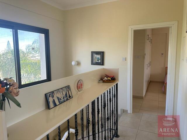 detachedHouse-15-3-bed-villa-inFrenaros-7948.jpg