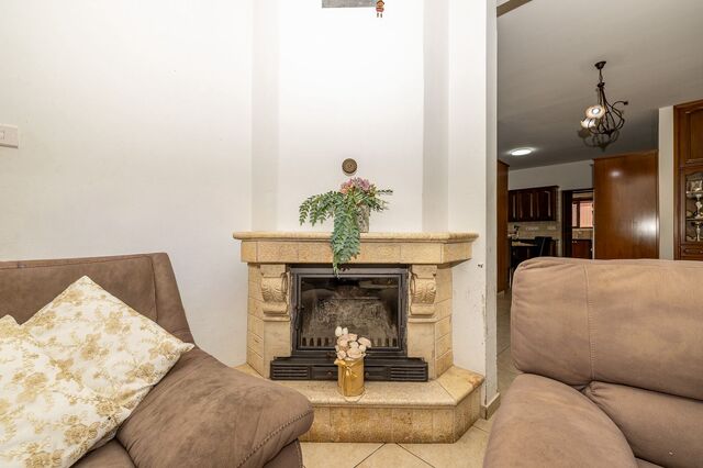 detachedHouse-18-5-bed-villa-kiti-10152.jpg