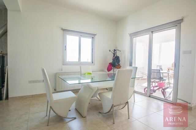 detachedHouse-10-villa-4bed-frenaros-3932.jpeg
