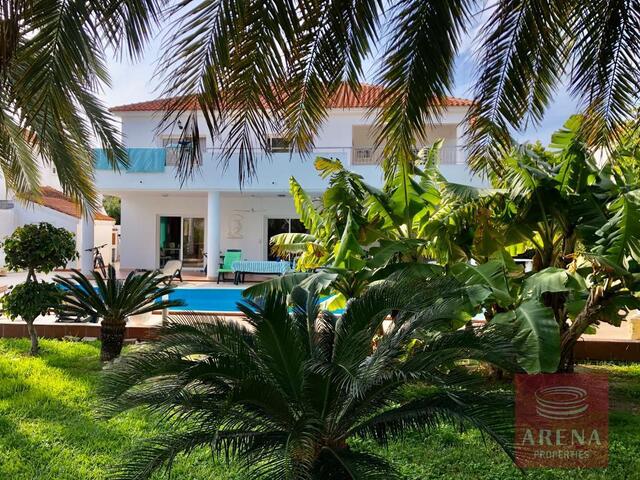 Villa in Pervolia for Rent – photo 1