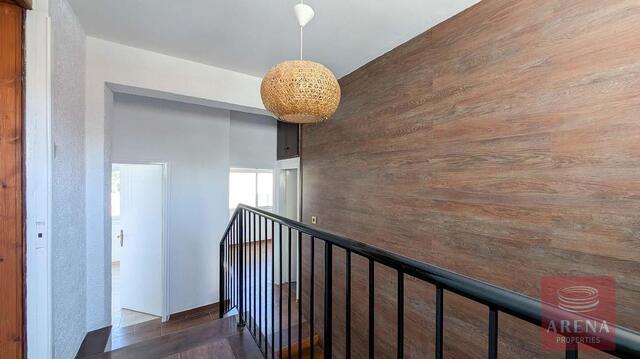 detachedHouse-6a3d67c8bf041-1.jpg