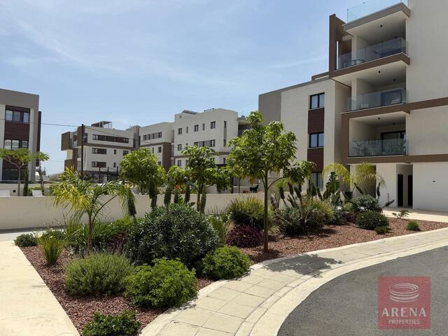 penthouse-6a13f280daea9-5.jpg