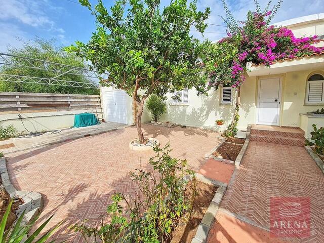 bungalow-8-4-BED-BUNGALOW-PARALIMNI-8979.jpg
