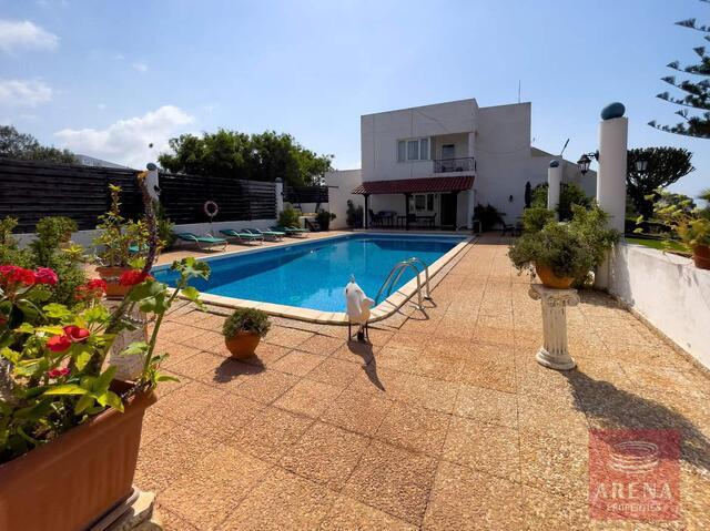 Luxury 6 Bed-Villa For Sale In Ayia Napa – photo 14
