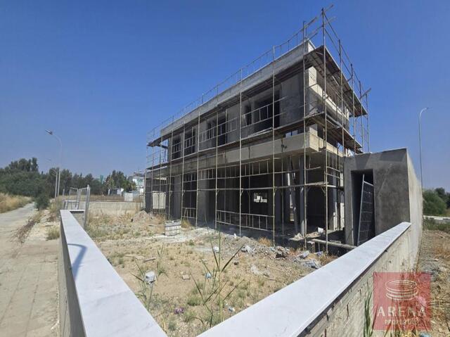 detachedHouse-6a589ed83b322-1.jpg