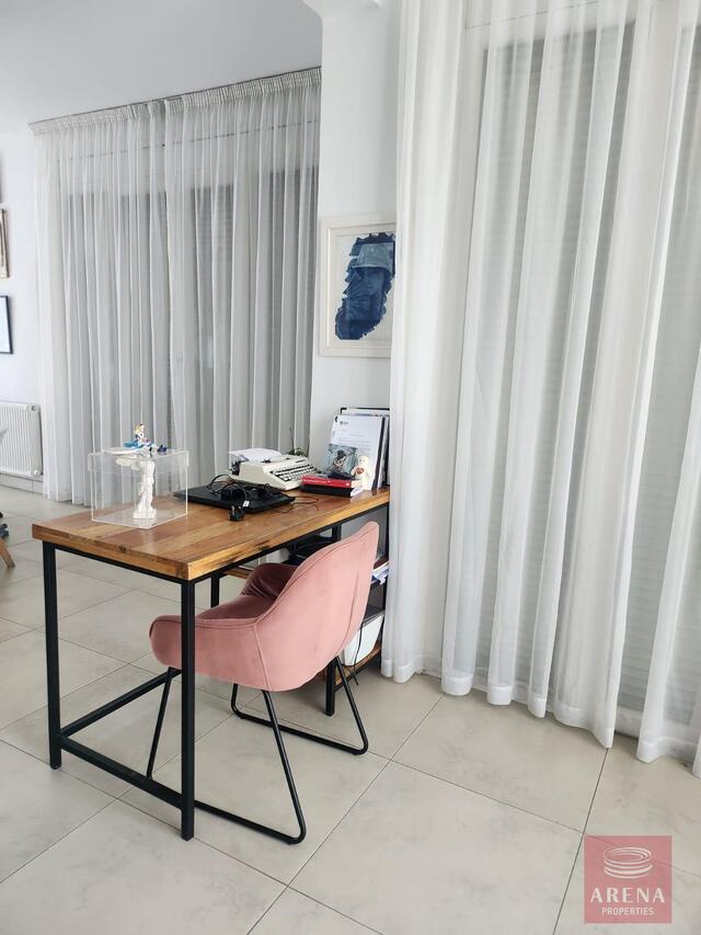 detachedHouse-1-villa-larnaca-10230-5-1.jpg