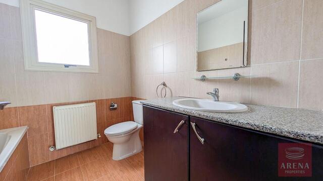 3 Bedroom Semi-Detached Villa in Aradippou – photo 21