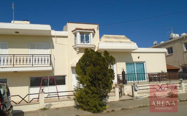 detachedHouse-2-House-in-Derynia-5692.jpeg