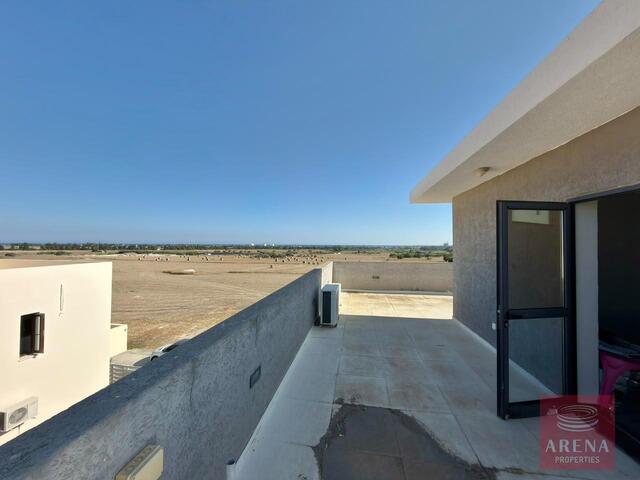 detachedHouse-6a71b9074d059.jpg