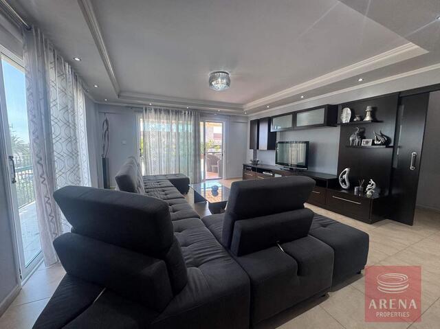 3 Beds - Penthouse For Sale In Derynia – photo 8