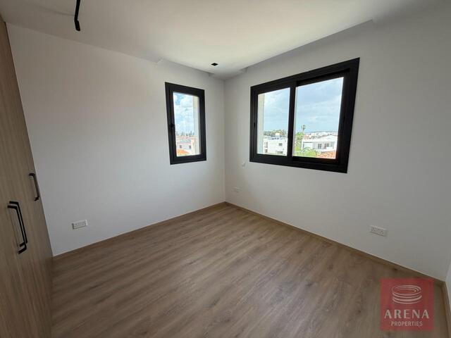 penthouse-6a13f2813c332-5.jpg