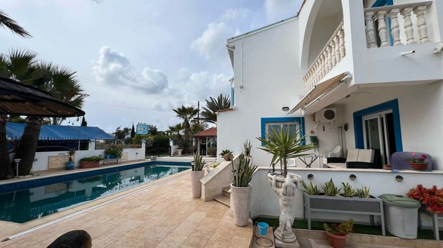 detachedHouse-1-3-BED-VILLA-PARALIMNI-9350-8.jpg