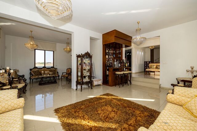 detachedHouse-35-5-bed-villa-kiti-10152.jpg