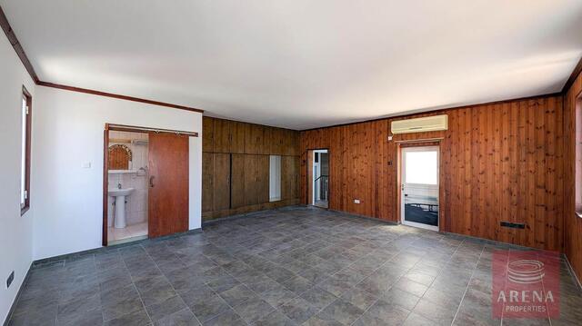 detachedHouse-6a3d67c8defb1-1.jpg
