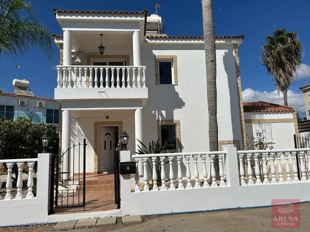 detachedHouse-Picture1.jpg