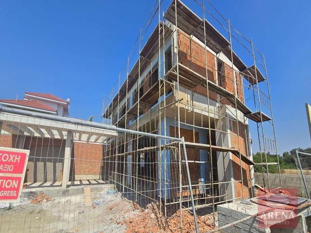 detachedHouse-6a58a0ac4f409-1.jpg