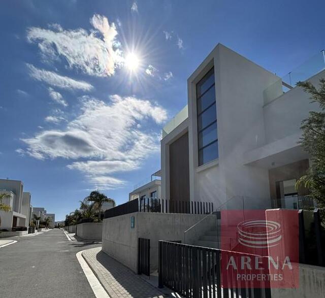 VILLA FOR SALE IN PROTARAS – photo 3