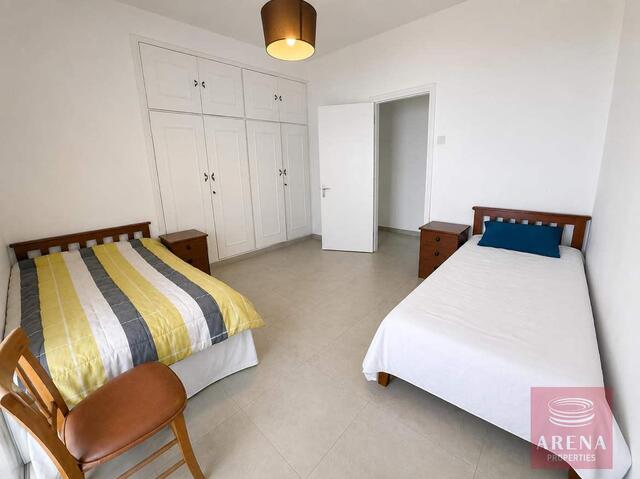 penthouse-6a6c8a492ad2c.jpg