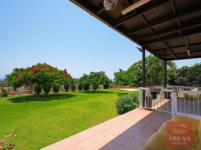 detachedHouse-69f0badea90fc-1.jpg