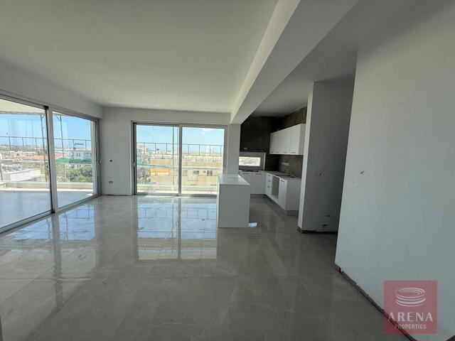 penthouse-6a2aaa7d9ccdd.jpg