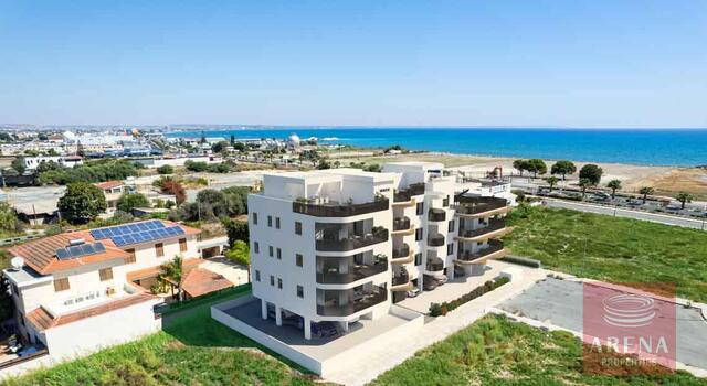 realEstateForBusiness-15-BUILDING-IN-LIVADIA-7660-1.jpg