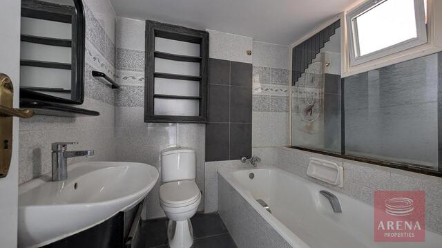 detachedHouse-6a3d67c8dafa0-1.jpg